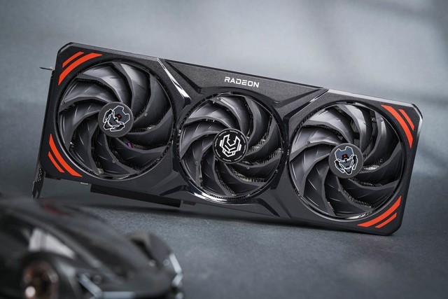 瀚铠RX 7700 XT合金Pro显卡评测 2K高帧性价比满满