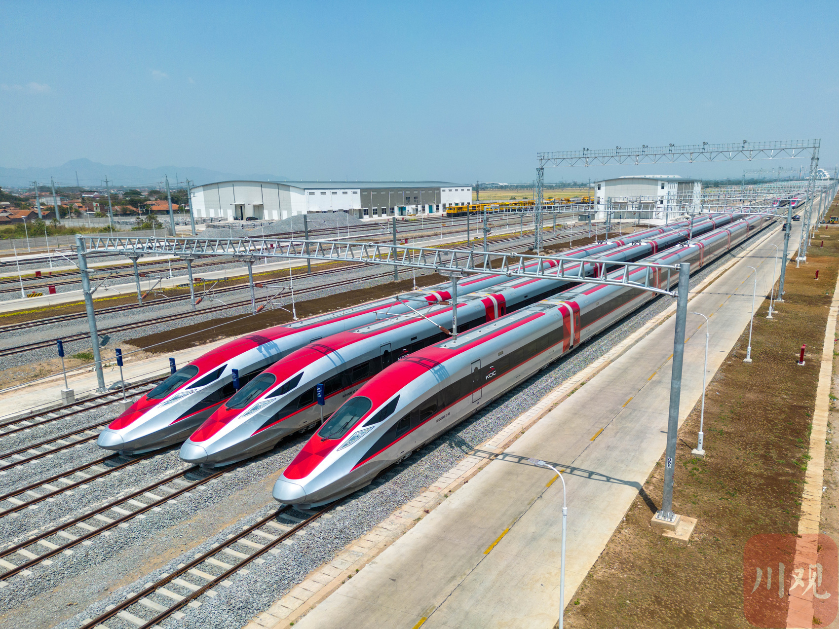 记者试乘雅万高铁见闻:一票难求 乘客纷纷立硬币_凤凰网