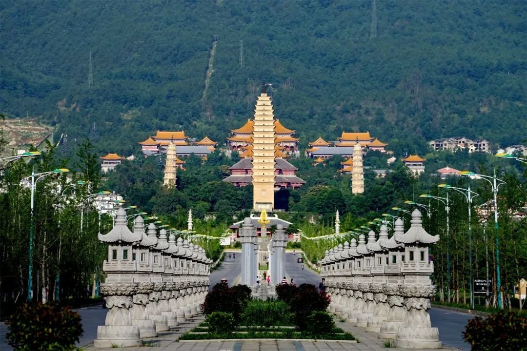 &copy;大理崇圣寺作品《三塔大道》 115票