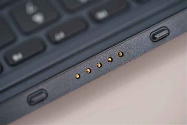 小米首款二合一笔记本!小米笔记本12.4图赏