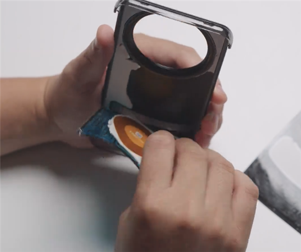 299元超值!华为Mate 60 Pro微泵液冷手机壳首拆:居然暗藏芯片