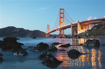 图为美国旧金山金门大桥夜景。李建国摄（新华社发）