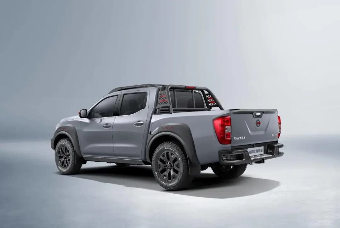 这才是高端玩家日产纳瓦拉越野版上市卖20万左右五十铃还咋玩