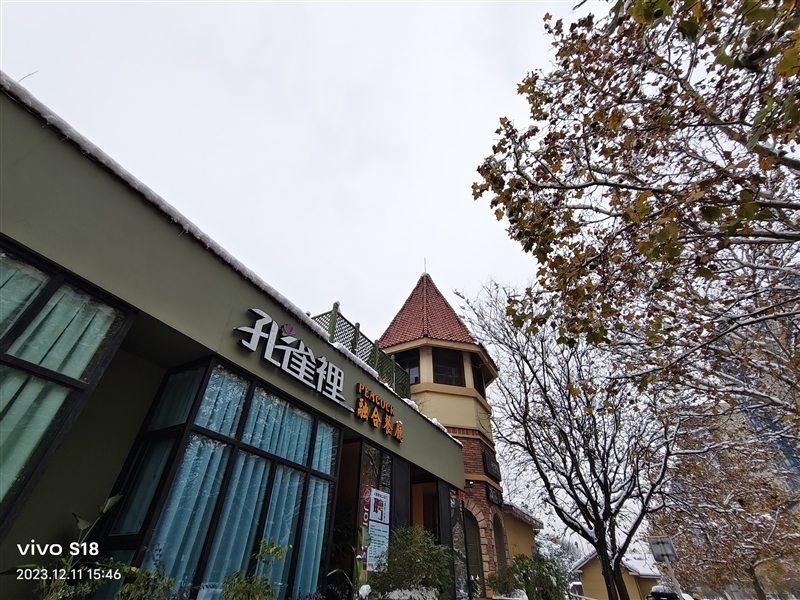 8mm机身下的续航王者!vivo S18评测:5000mAh超薄蓝海电池 轻松用一天半