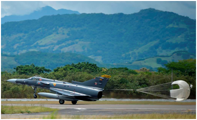 哥伦比亚空军“幼狮”战机  资料图 图源：外媒