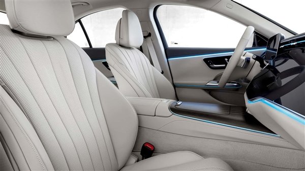 经典“花生眼”大灯回归 新一代奔驰E级发布:50万买它还香吗