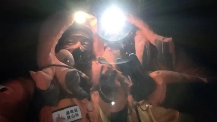 范江涛和谢如祥合影。本文照片均由受访者提供