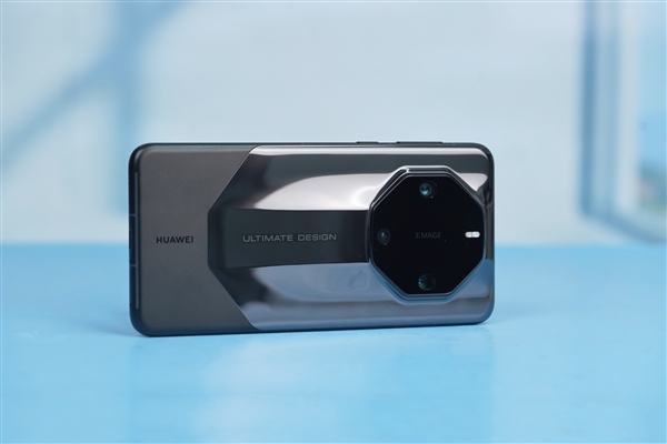 华为最顶级直板旗舰手机!华为Mate 60 RS非凡大师图赏