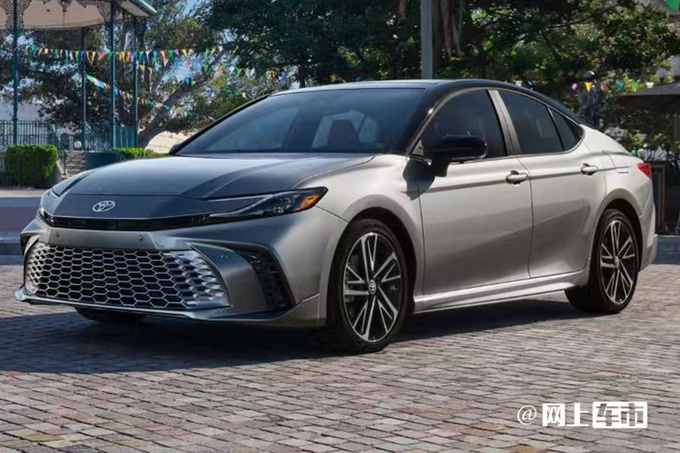 丰田第9代凯美瑞外观曝光配2种前脸 11月17日亮相-图1