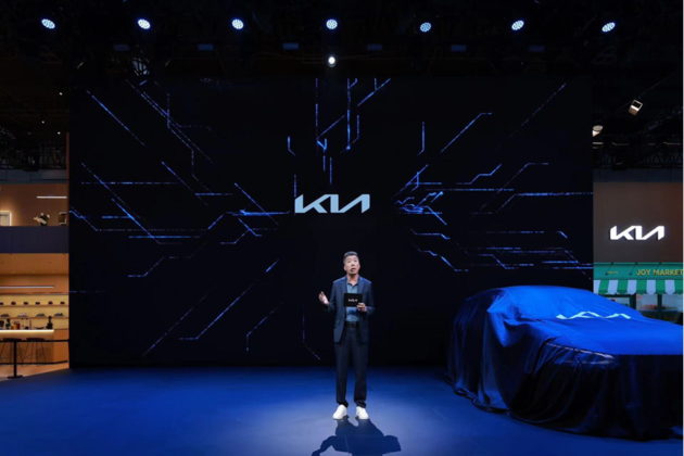 EV6重磅上市/EV5开启预售 起亚品牌电动化转型成果闪耀成都车展