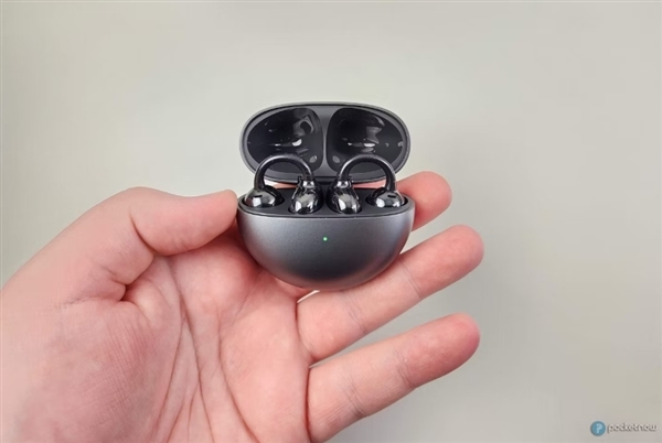舒适度秒杀入耳式!华为首款开放式耳机FreeClip图赏:不分左右耳、可全天佩戴