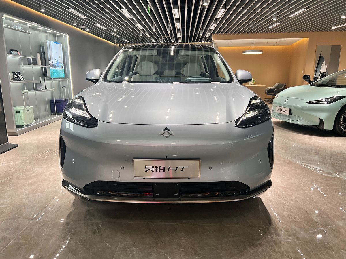 21.39万起,支持换电,Model Y+鸥翼门=TA,昊铂HT到店实拍
