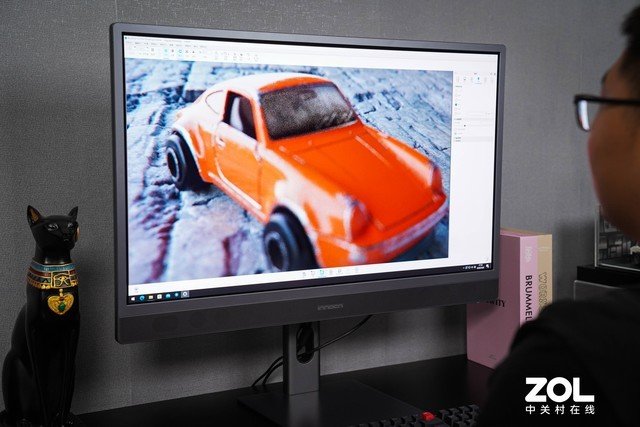 【有料评测】INNOCN 32Q1U OLED显示器评测:昼与夜的碰撞