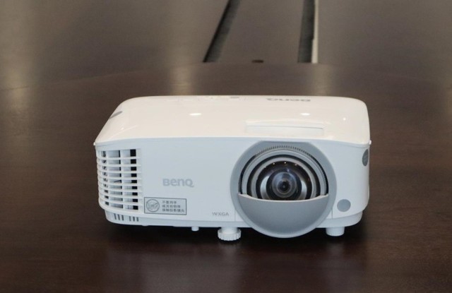 小空间实现大屏 明基JD530短焦投影评测