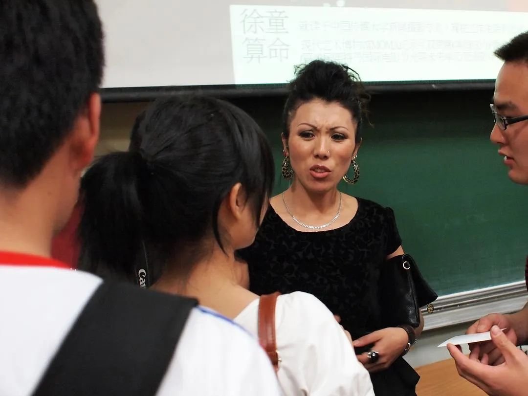 唐小雁与大学生面对面交流