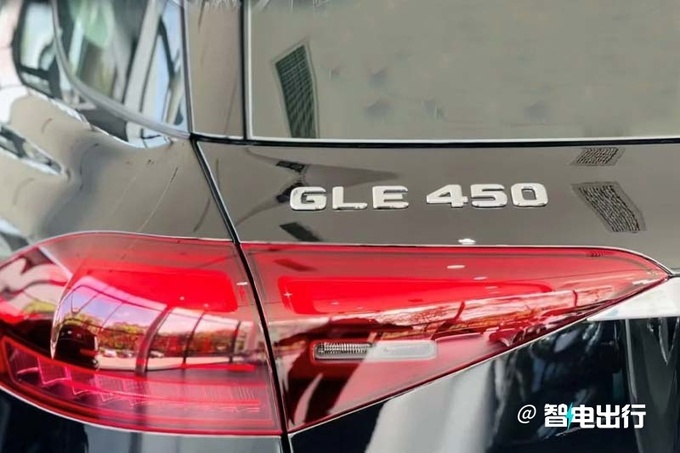 奔驰新款GLE到店实拍7月10日上市 2.0T动力缩水-图9
