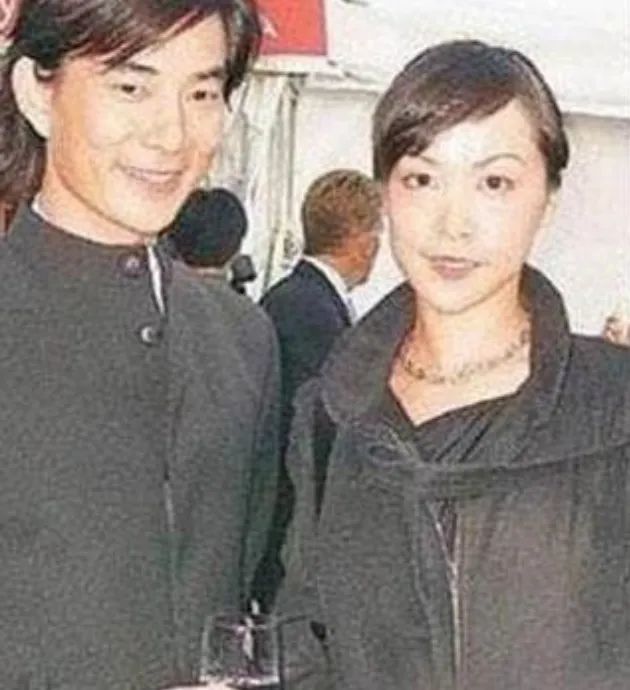 还记得任贤齐的女儿吗？去美国读书了？