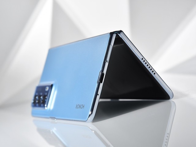 荣耀Magic Vs2上手评测:6999元的大折叠能买吗?