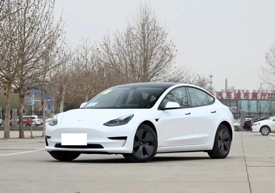 现款2299万起售新款特斯拉model3实车谍照曝光外观变化明显