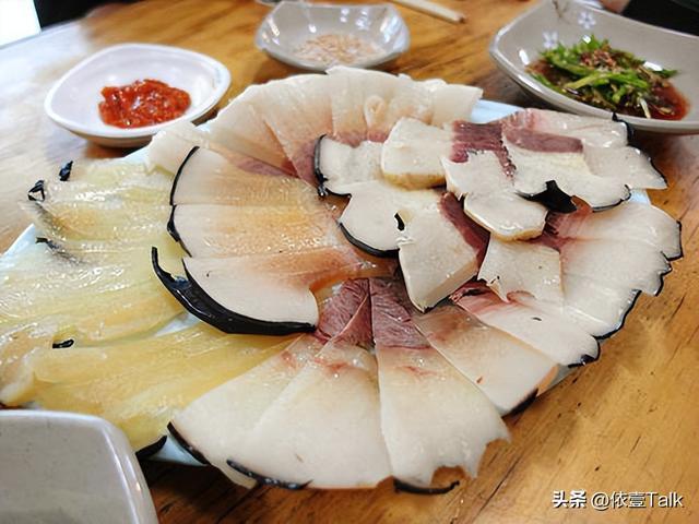 各国不吃的食物:韩国人不吃香菜,俄罗斯人不吃海参,中国人呢?