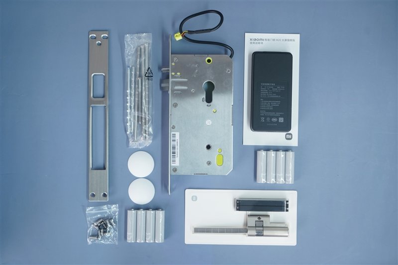 小米智能门锁M20大屏猫眼版评测:护家新神器 门外180°无死角一看便知