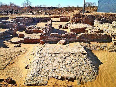 靖边清平堡遗址砖铺“三瓣蝉翅”慢道 资料图片