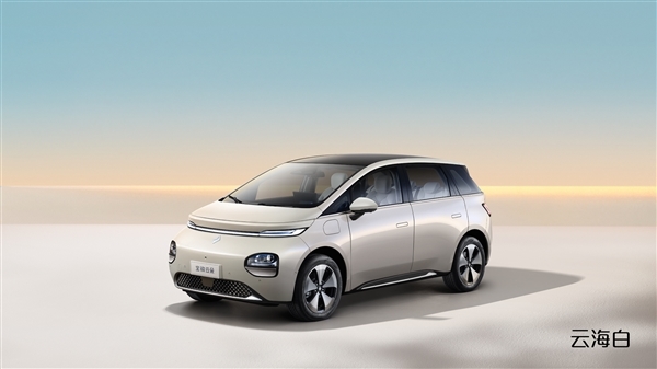 五菱再出神车!宝骏云朵盲订10天订单突破10000台:主打10-15万价位 8月10日上市
