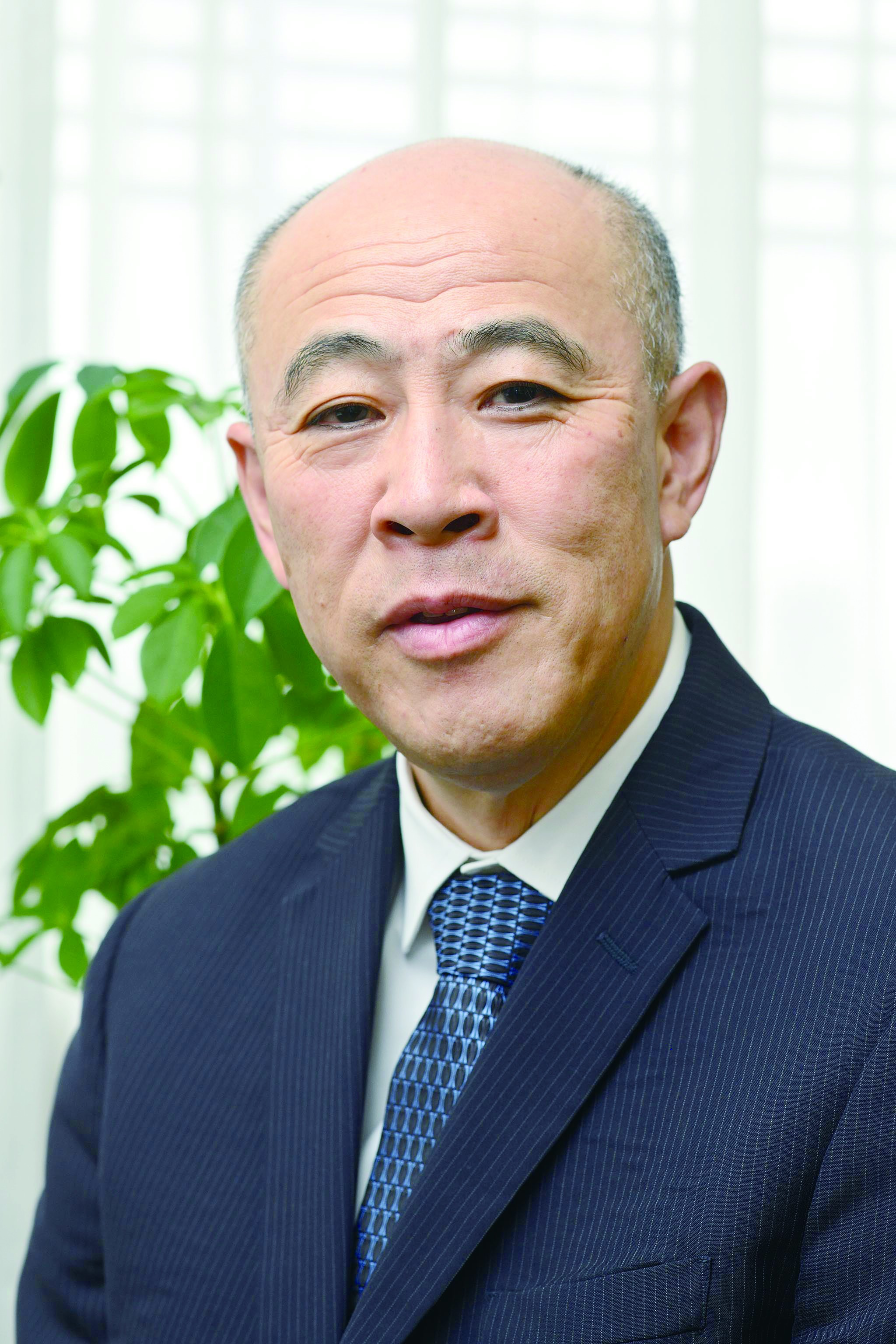 星岳雄