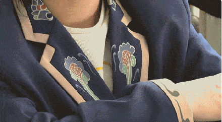 △校服上的敦煌元素