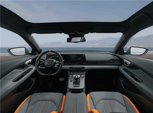 265匹马力超宝马3系!影豹R 2.0T版上市:13.8万起