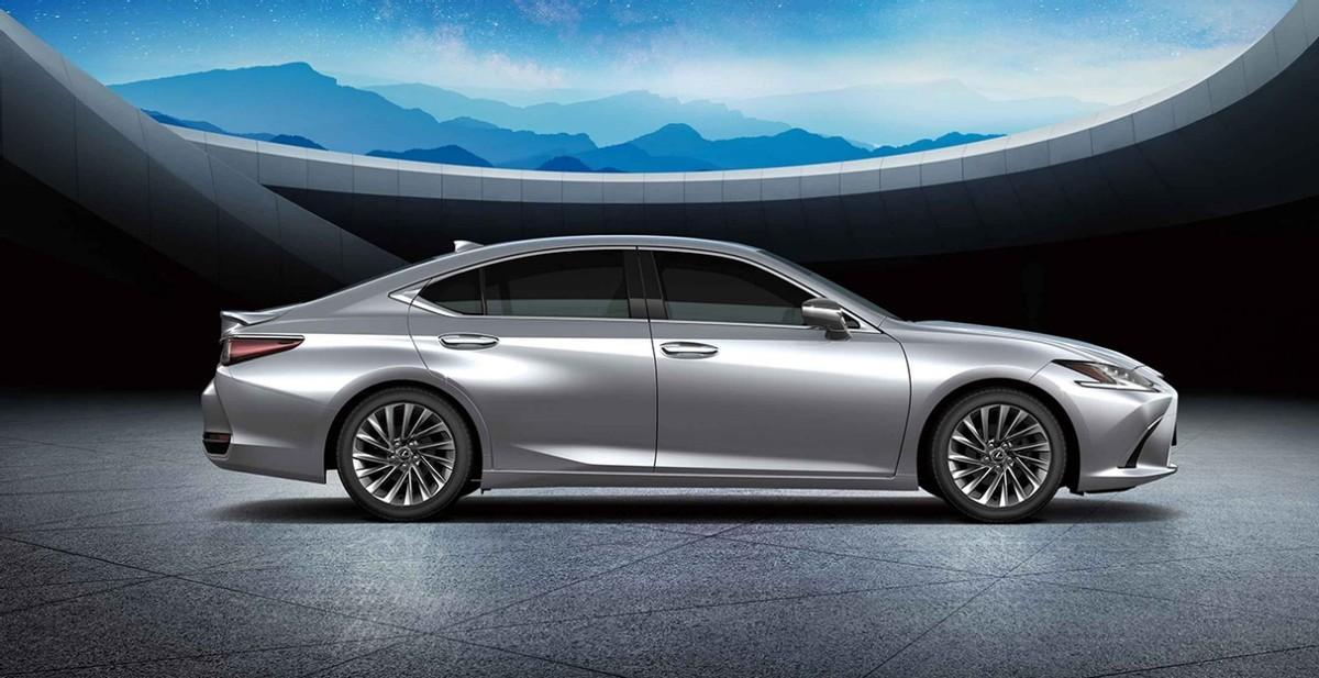 更便宜的雷克萨斯RZ来了 35.59万元买bZ4X换壳 值得吗?