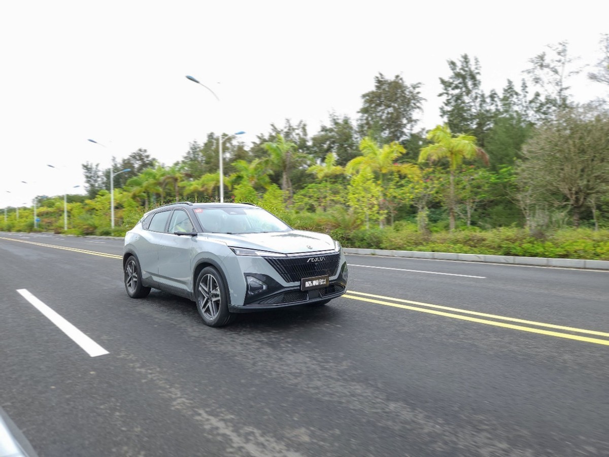 油耗低性能强 比插混划算 东风风神皓瀚DH-i试驾体验