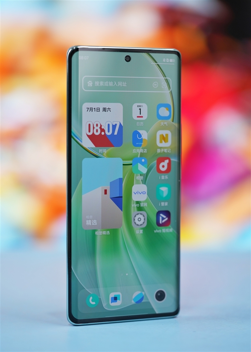 5000mAh电池轻松用一天半!vivo Y100评测:名副其实的千元高颜值续航神机