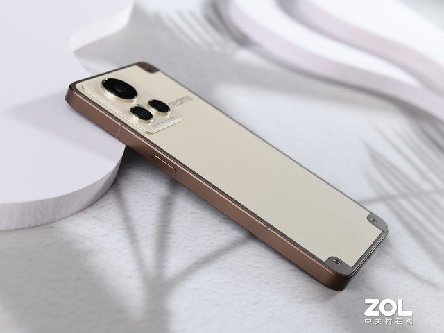 为什么三千块买手机,都没金属边框了?