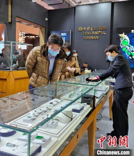 2023年中国国际珠宝展3月16至20日在北京中国国际展览中心举行。 贾艳芳 摄