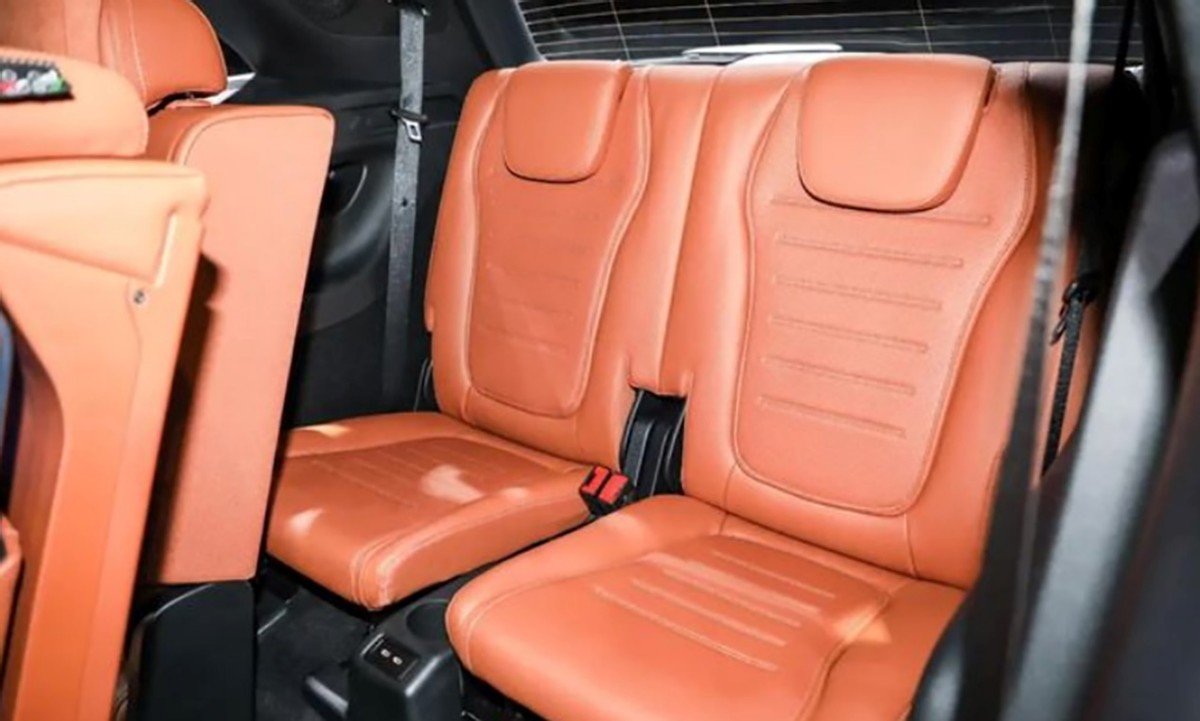 尺寸同级最大,首次增加7座车型,全新国产GLC长轴版首发亮相