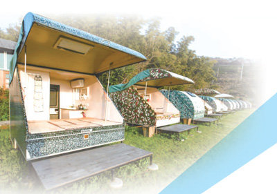 江苏省无锡太湖国家旅游度假区的踏青农庄露营基地，新建了20多座“智能帐篷”，配备洗漱台等设施。