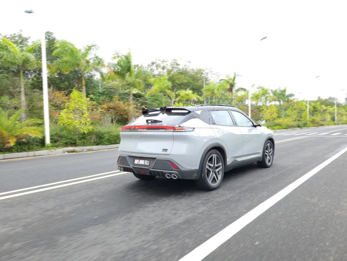 油耗低性能强 比插混划算 东风风神皓瀚DH-i试驾体验