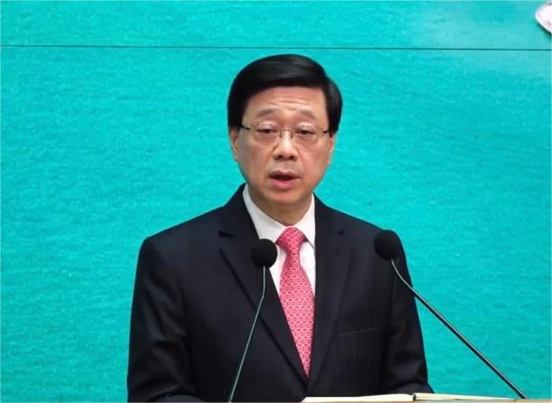 21日，香港特区行政长官李家超在行政会议前见记者 图自香港点新闻