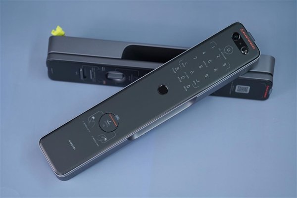 可视屏+猫眼配齐!小米智能门锁M20大屏猫眼版图赏