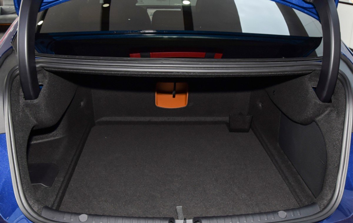 重新发布了一下迈腾PHEV,全新雅阁PHEV真是2023年的产品?