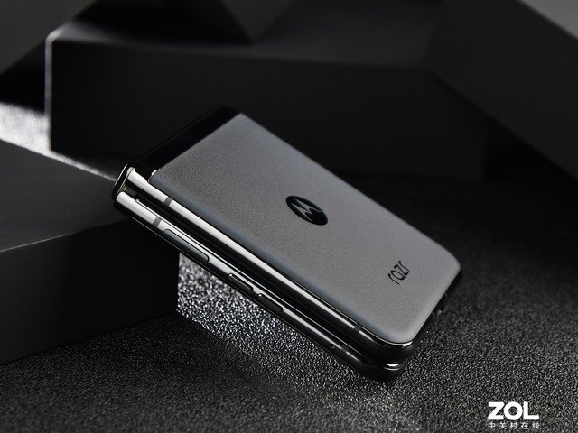 moto razr 40 Ultra全面评测 一款“不想让你打开”的折叠屏手机