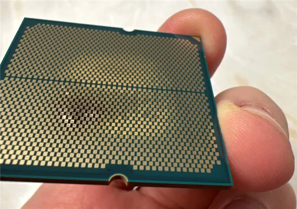 AMD锐龙7000X3D多次烧毁 主板都挂了!祸根终于找到