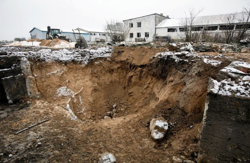 去年11月，波兰一农场遭导弹破坏后的场景。图：路透社