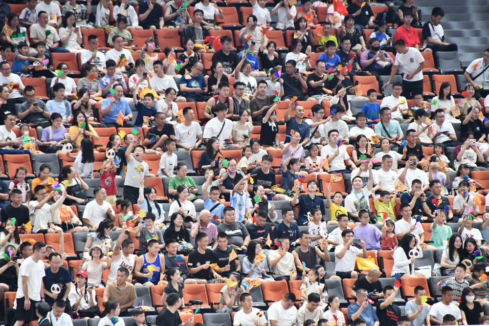 成都大运会|“巴不巴适?”“巴适!”——在大运会助威声里听见多样成都