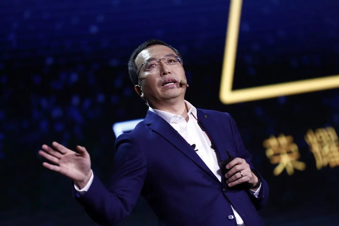 华为小米,争着要把大模型装进手机插图1 华为小米,争着要把大模型装进手机插图1