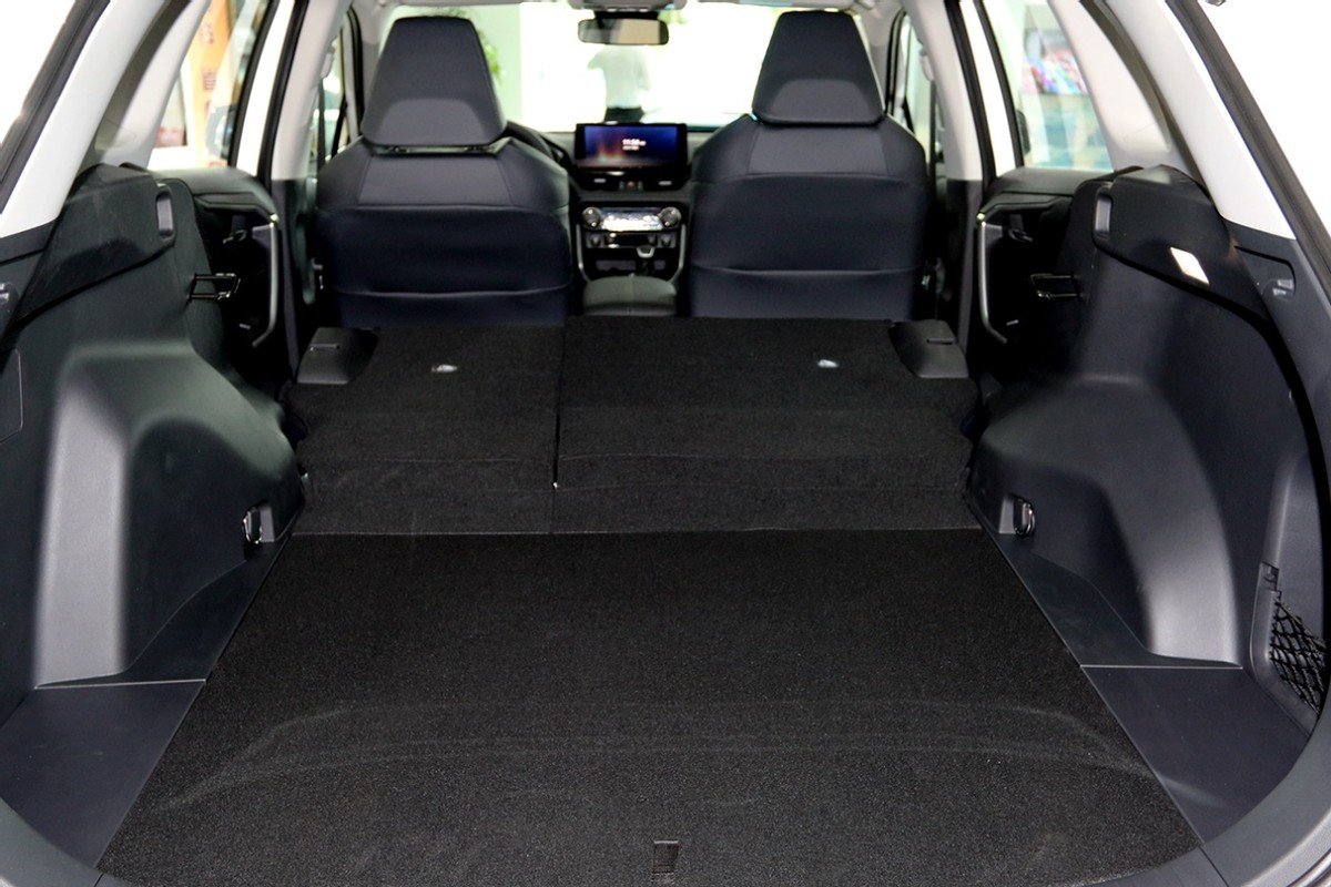 探店新RAV4荣放:全能超进化!北美探险版来了!玩的就是野!