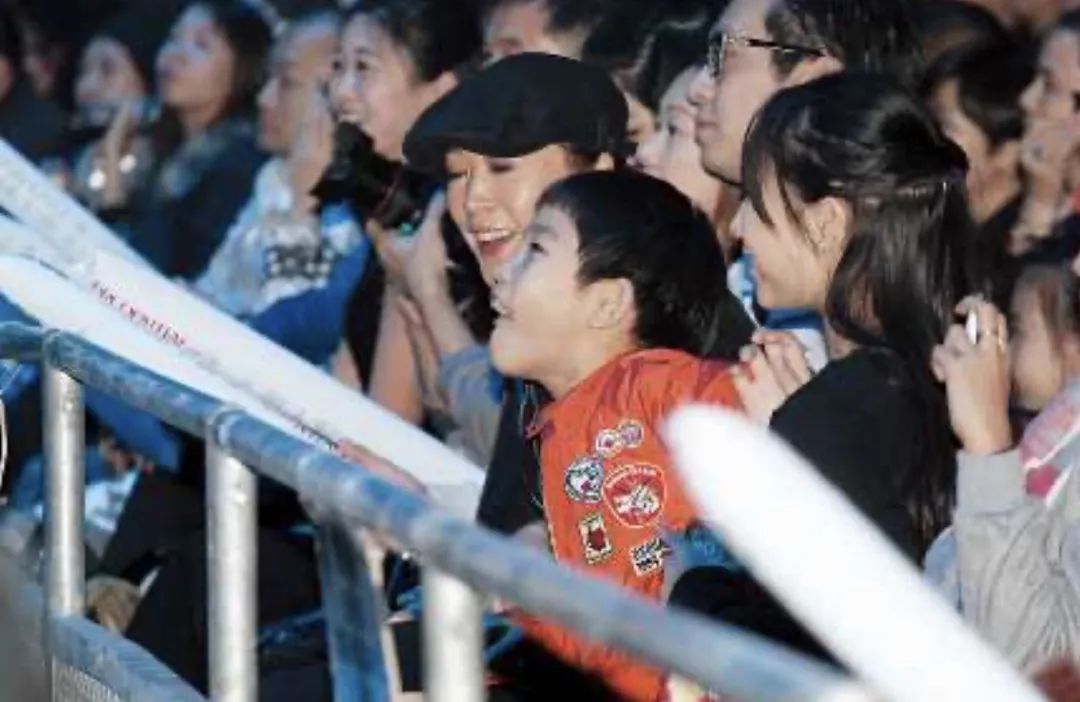 还记得任贤齐的女儿吗？去美国读书了？