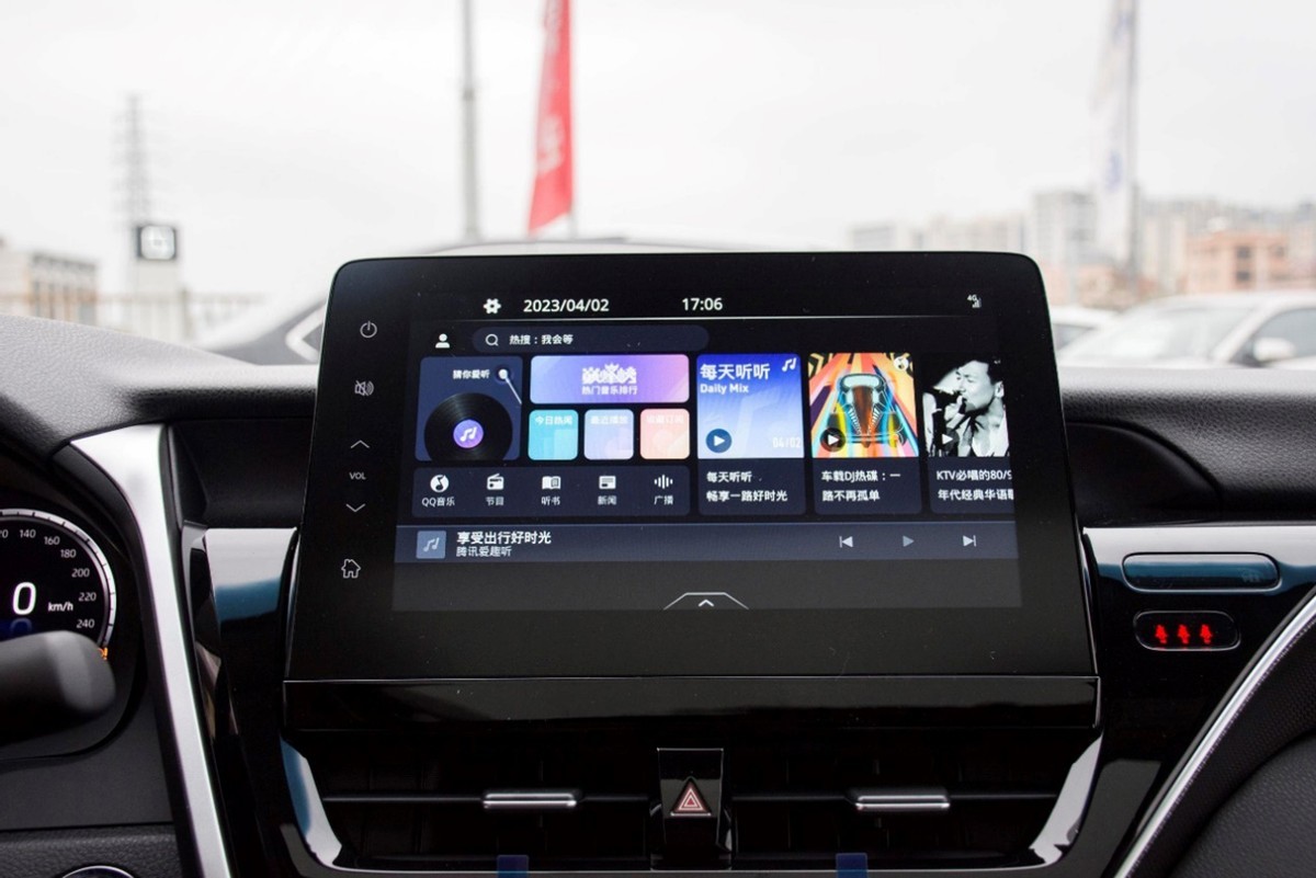 国货之光对比合资老将 全新红旗H5和丰田凯美瑞怎么选?