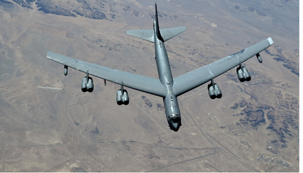 美B-52轰炸机将首次降落韩国 韩媒：针对朝核发出警告